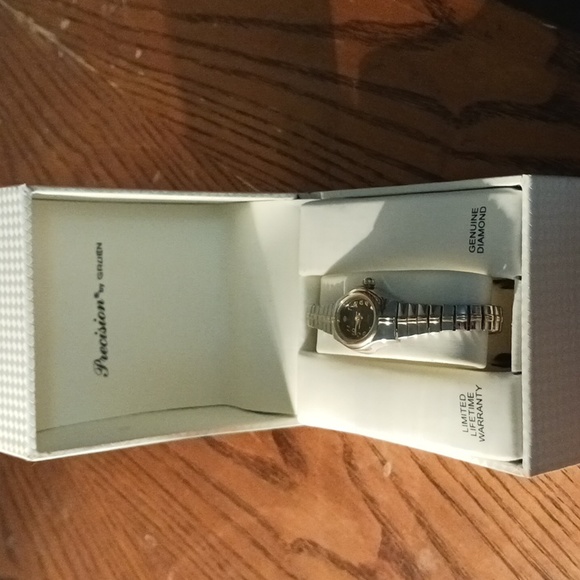 Gruen Precision Womans Watch Genuine Diamond - Picture 1 of 6